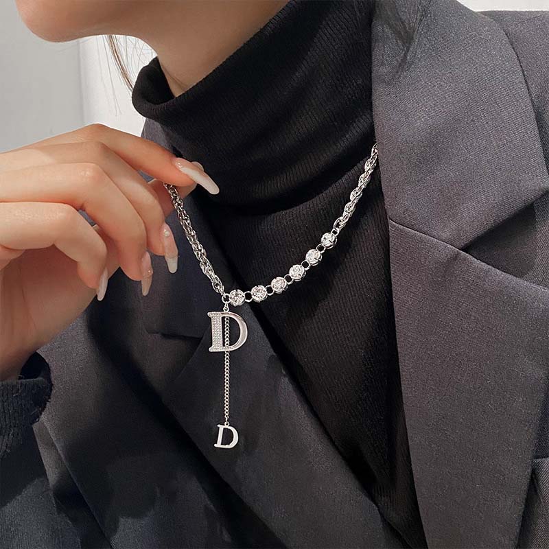 Women Fashion Brand Logo - رسالة طبق الاصل مصمم المختنقون العلامة