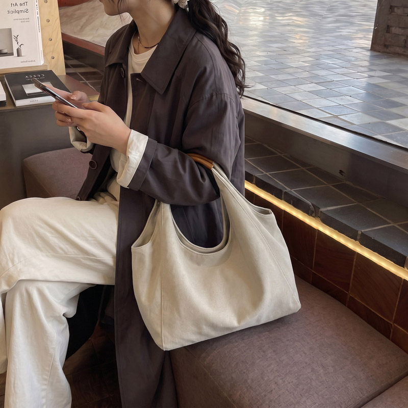 حقائب كتف عالية الجودة من MOOD - مراجعة Women'S Fashion Boutique وسعره