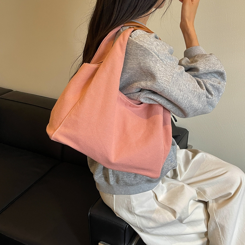 حقائب كتف عالية الجودة من MOOD - مراجعة Women'S Fashion Boutique وسعره