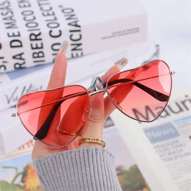 نظارات شمسية معدنية على شكل قل - مراجعة Women Fashion Glasses وسعره