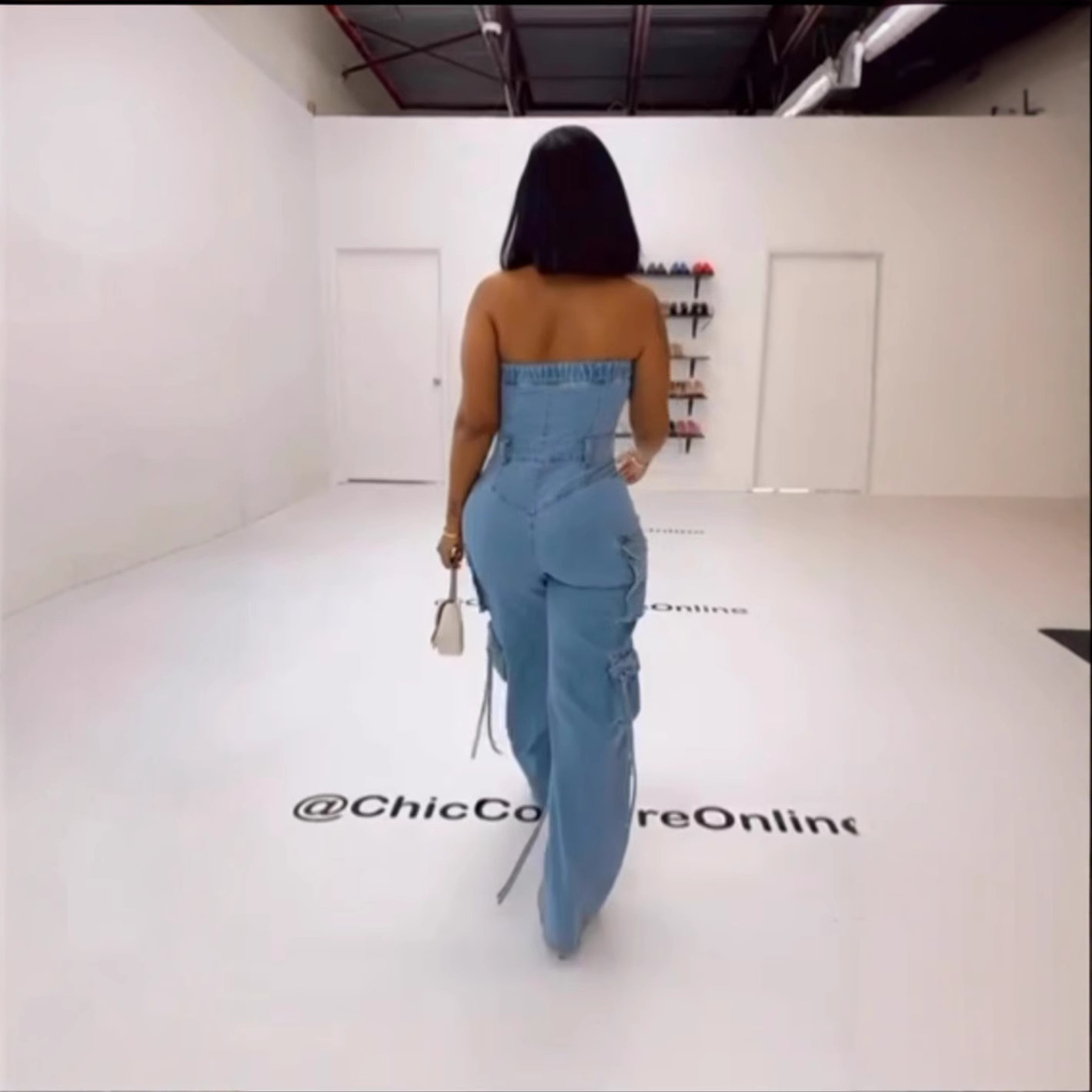 جمبسوت حريمي بدون حمالات قطعة  - مراجعة Mom Jeans Women وسعره