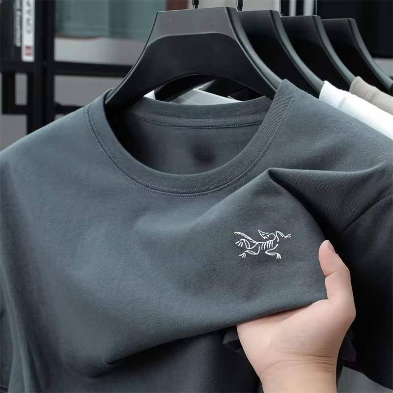 تي شيرت أبيض كلاسيكي بشعار هيك - مراجعة Women Fashion Brand Logo وسعره