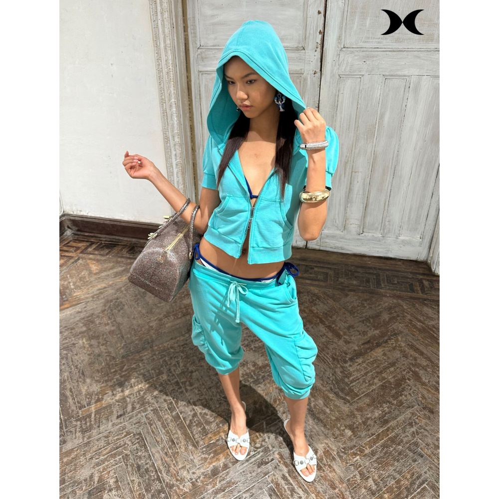 طقم رياضي عصري بلون موحد على ط - مراجعة Women'S Fashion Trends وسعره